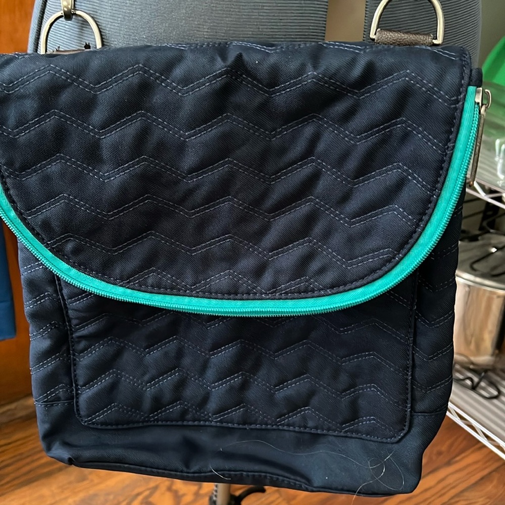 Thirty-one Convertible Crossbody or backpack ￼